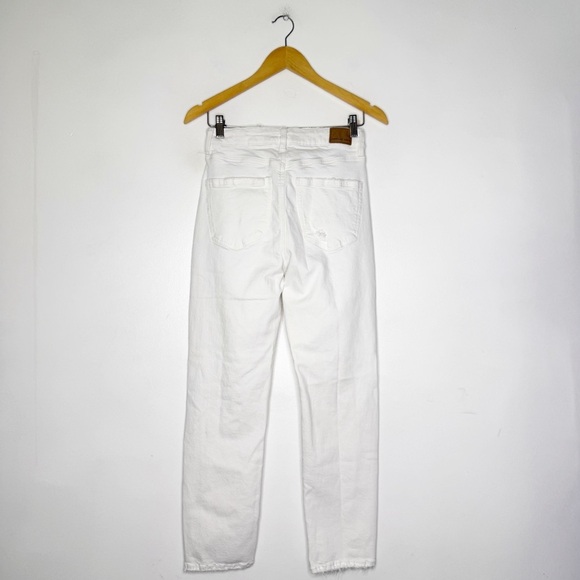 American Eagle White Mom Straight Distressed Women Jeans Size 4 Stretch - Picture 2 of 9